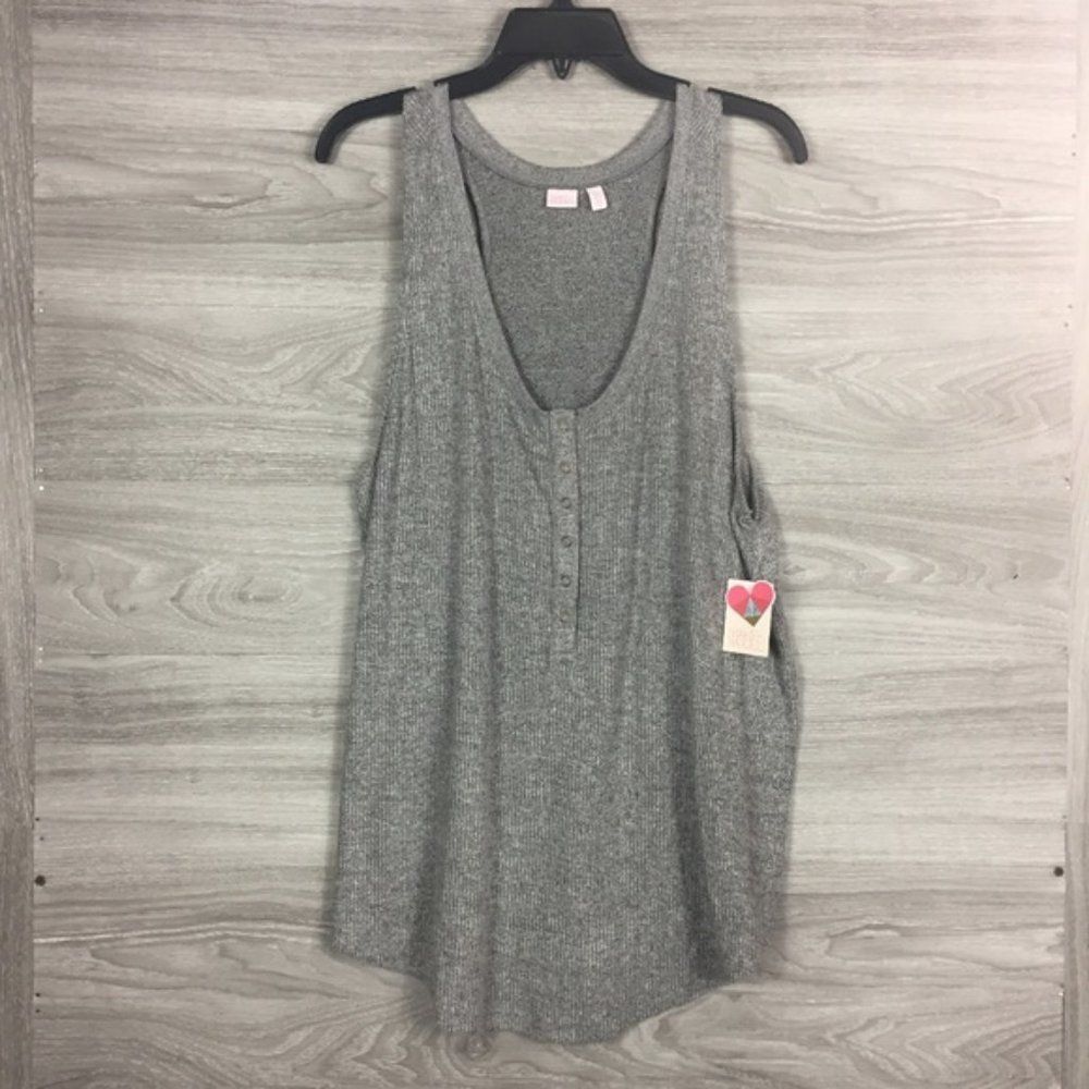Make + Model Gray Button Tank Top size XXL